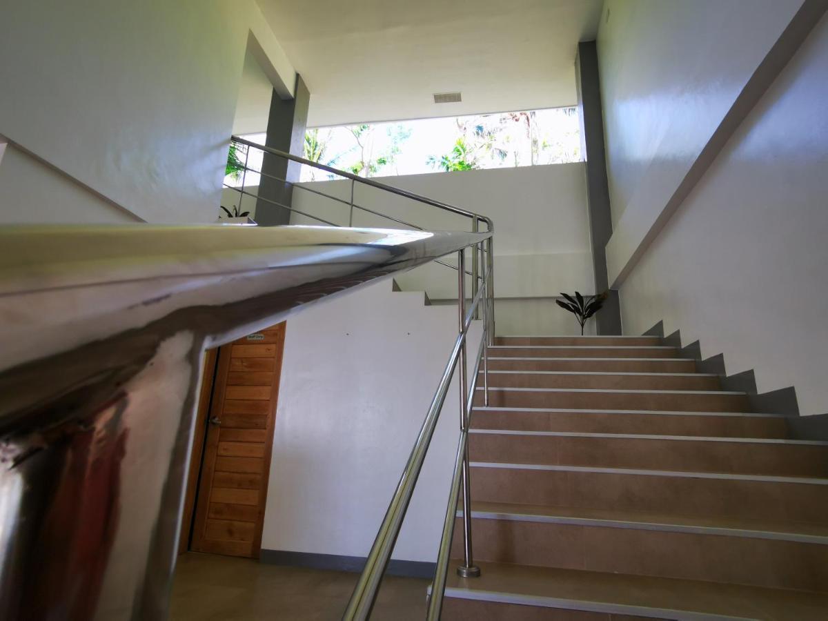 ซันเซ็ต โคฟ บีช แอนด์ ไดฟ์ รีสอร์ต Hotel Romblon ภายนอก รูปภาพ