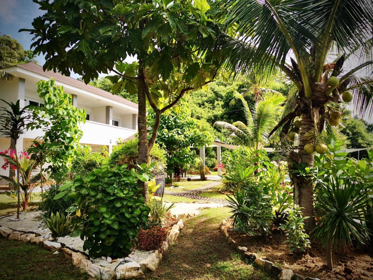 ซันเซ็ต โคฟ บีช แอนด์ ไดฟ์ รีสอร์ต Hotel Romblon ภายนอก รูปภาพ