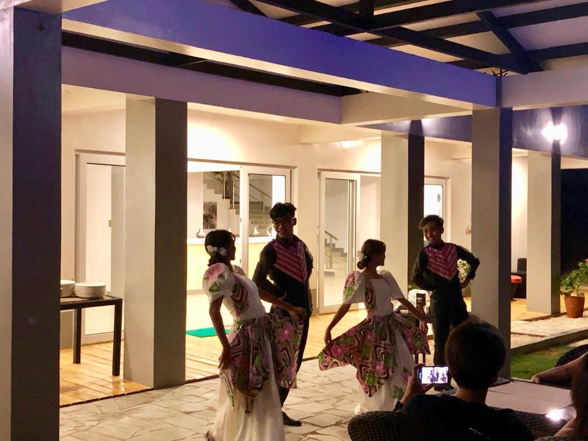 ซันเซ็ต โคฟ บีช แอนด์ ไดฟ์ รีสอร์ต Hotel Romblon ภายนอก รูปภาพ