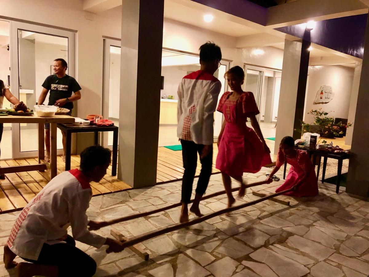 ซันเซ็ต โคฟ บีช แอนด์ ไดฟ์ รีสอร์ต Hotel Romblon ภายนอก รูปภาพ